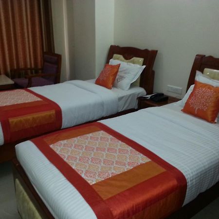 Hotel Shrivalli Residency Chennai Exterior photo